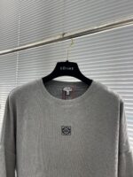 LOEWE Anagram刺繡長袖T恤 2025秋冬新品 簡約白色上衣
