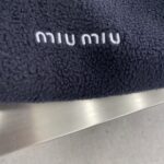 Miu Miu 高仿抓絨連帽拉鍊衛衣 25SS新款 男女同款 休閒百搭 義式潮流