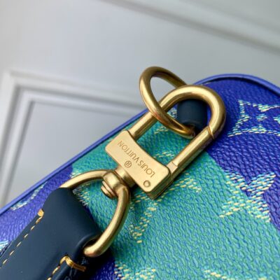 LV高仿Avenue Slingbag PM小號斜挎包Monogram Heritage涂层帆布藍色皮革