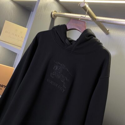 BURBERRY高仿後背鏤空格紋馬術騎士棉質連帽衛衣卡其經典休閒