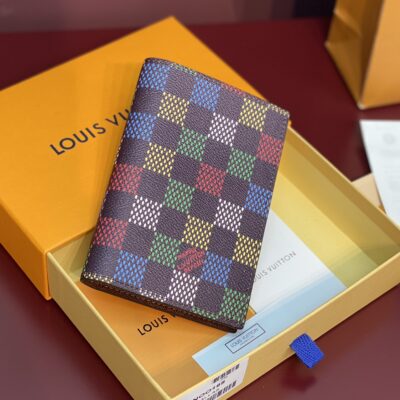 路易威登精品仿製護照套 N00168 Damier Heritage