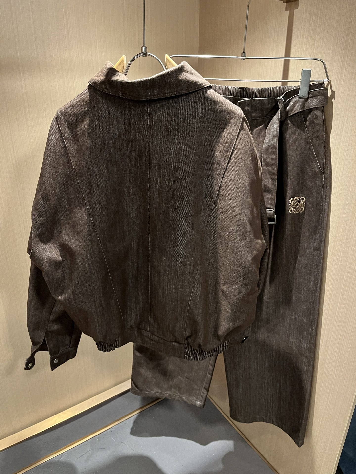 Loewe 頂級原單 秋冬男女同款牛仔套裝 義大利工藝設計 時尚潮流必備