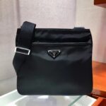 Prada 精品仿製 2VH053 新款相機包 降落傘面料三角標徽