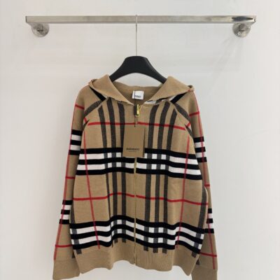BURBERRY高仿雙面可穿拉鍊帽衫開衫格紋騎士字母LOGO時尚