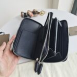 Burberry一比一男士雙拉手包煙熏格PVC牛皮2025精品實用設計