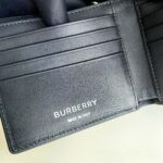Burberry精品仿製男士短夾格紋皮革立體徽標精緻設計