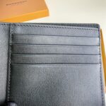 Burberry精品仿製男士短夾格紋皮革立體徽標精緻設計