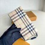 Burberry頂級原單雙折錢夾格紋牛皮立體徽標經典設計