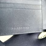 Burberry高仿男士短夾格紋皮革立體徽標新品設計
