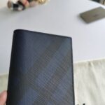 Burberry高仿長款西裝夾煙熏格PVC納帕皮經典質感