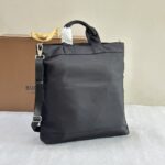 Burberry高仿男女通用托特包徽標尼龍材質實用設計新品