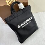 Burberry高仿男女通用托特包徽標尼龍材質實用設計新品