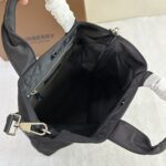 Burberry高仿男女通用托特包徽標尼龍材質實用設計新品