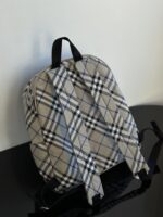 Burberry高仿男士雙肩包格紋經典大容量新品