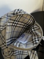 Burberry高仿男士雙肩包格紋經典大容量新品