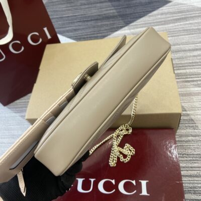 Gucci 高仿 Marmont鏈條包 奶茶色小牛皮 優雅百搭設計751526