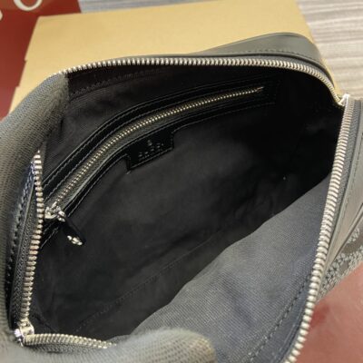 Gucci 高仿 GG斜挎包 黑灰經典款 商務休閒兩用設計794088