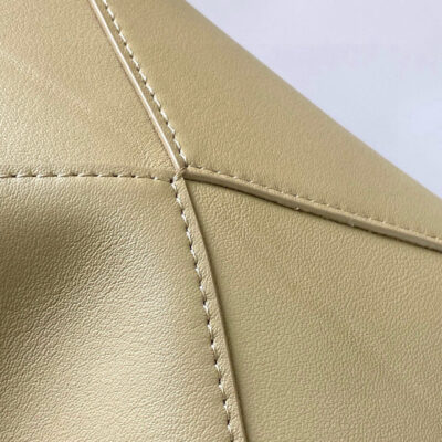 LOEWE 原單 Puzzle Fold 黏土綠手拿包 幾何亮面納帕皮 建築感質感款