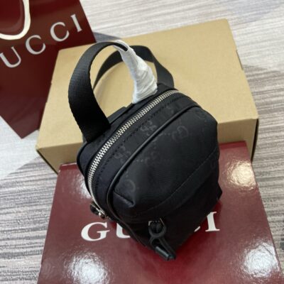 Gucci原單黑色斜背包簡約實用設計男士新款時尚風格834274