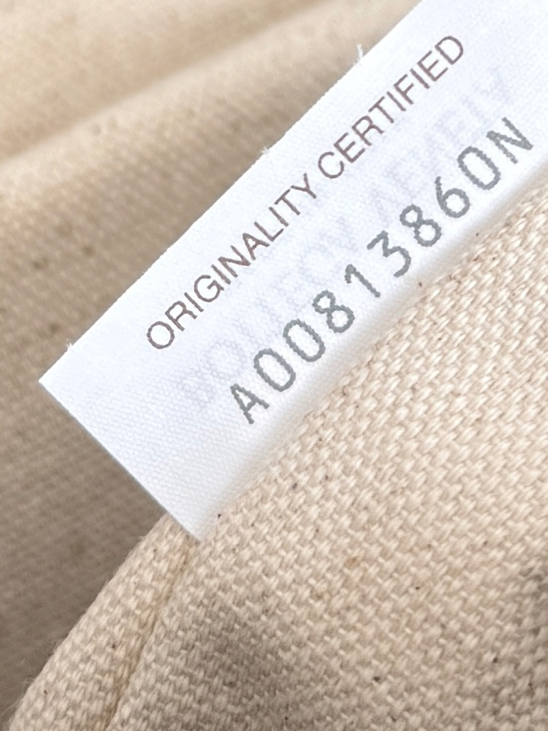 高仿BOTTEGA VENETA包包:解讀頂級編織工藝與精品復刻美學