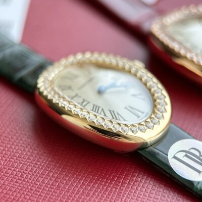 卡地亞（Cartier）精品仿製鑽圈女錶綠色鱷魚皮錶帶高雅風格