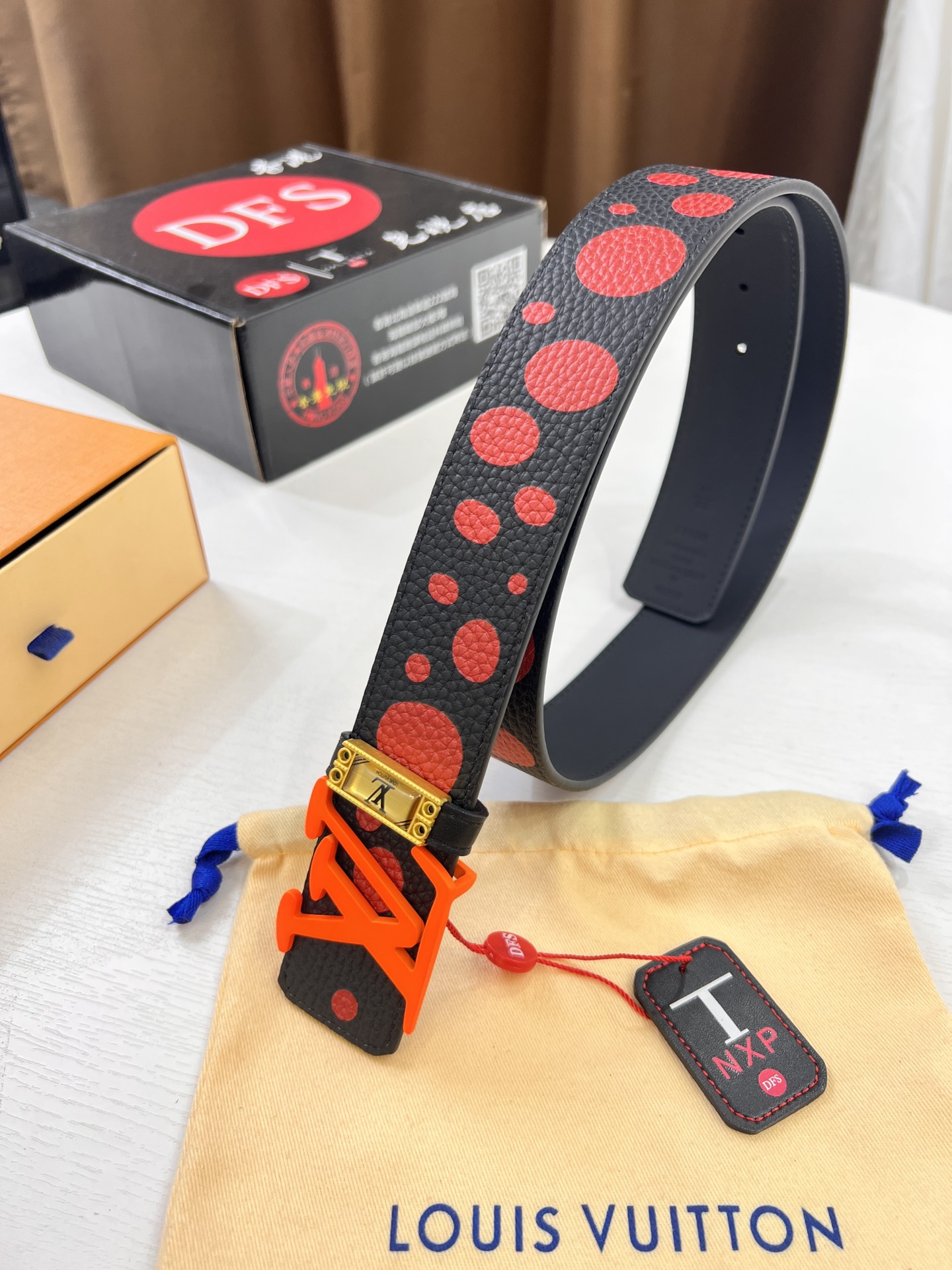 高仿LV皮带全解析:以精湛工艺,重现路易威登的经典与实用