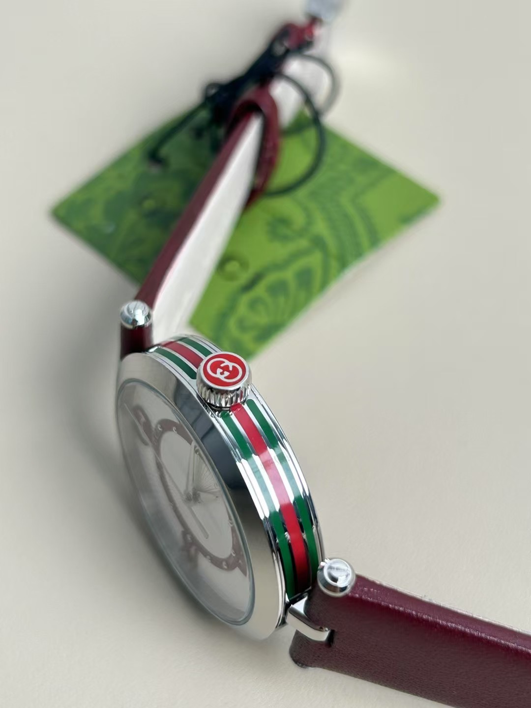 高仿GUCCI手表:解密顶级复刻工艺与时尚佩戴美学