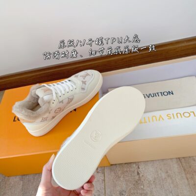 LV一比一毛絨運動鞋保暖舒適冬季限定款