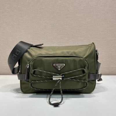 Prada 復刻版 尼龍弦繩肩背包 軍綠機能款 義式極簡風格2VH192