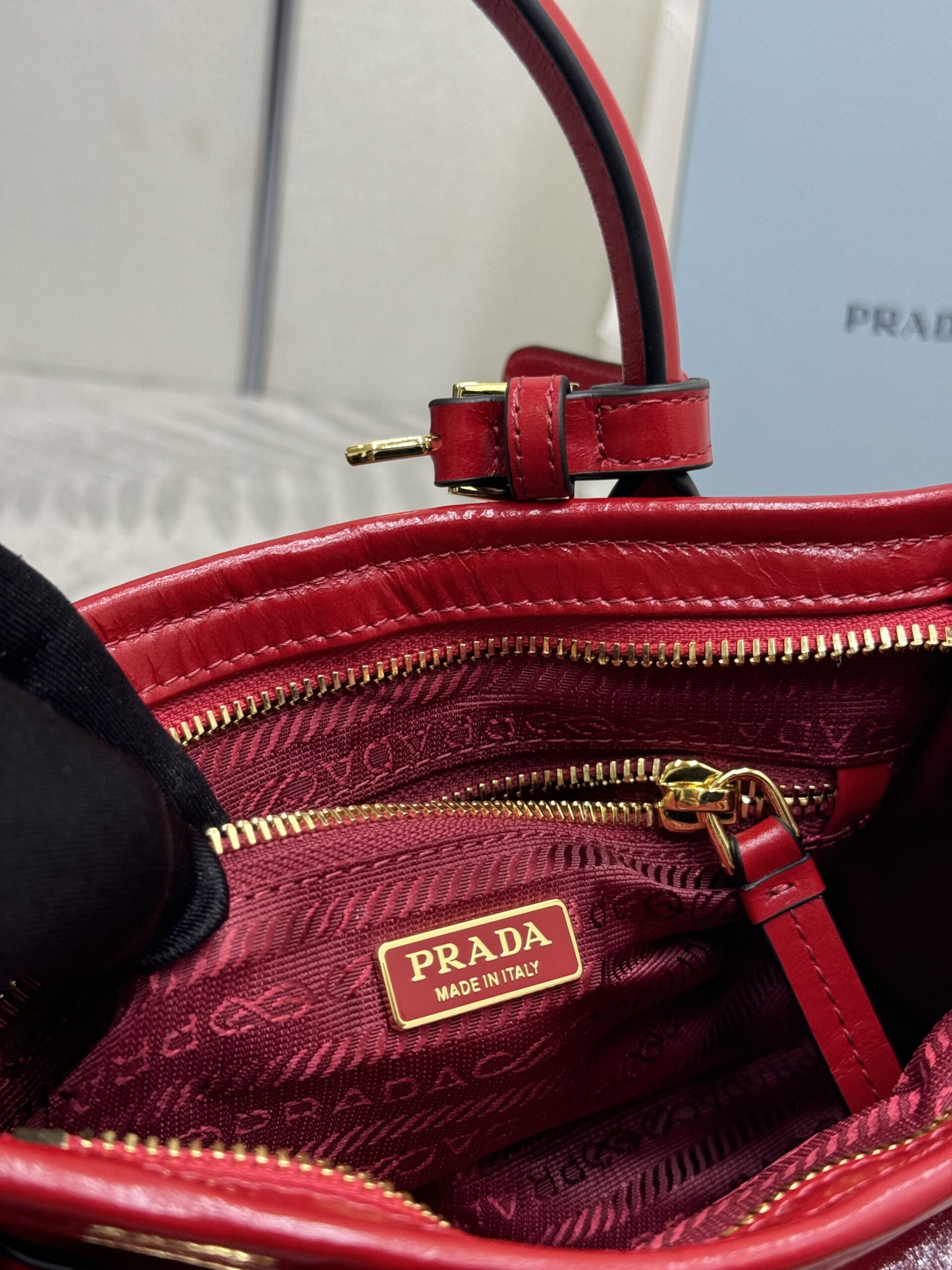 Prada 頂級原單 亮面皮革迷你手提包 紅色精緻款 義式優雅風格1BA486