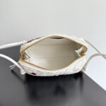 Bottega Veneta 風格靈感 拼色編織拉鍊斜背包 米白酒紅 小巧設計款794258