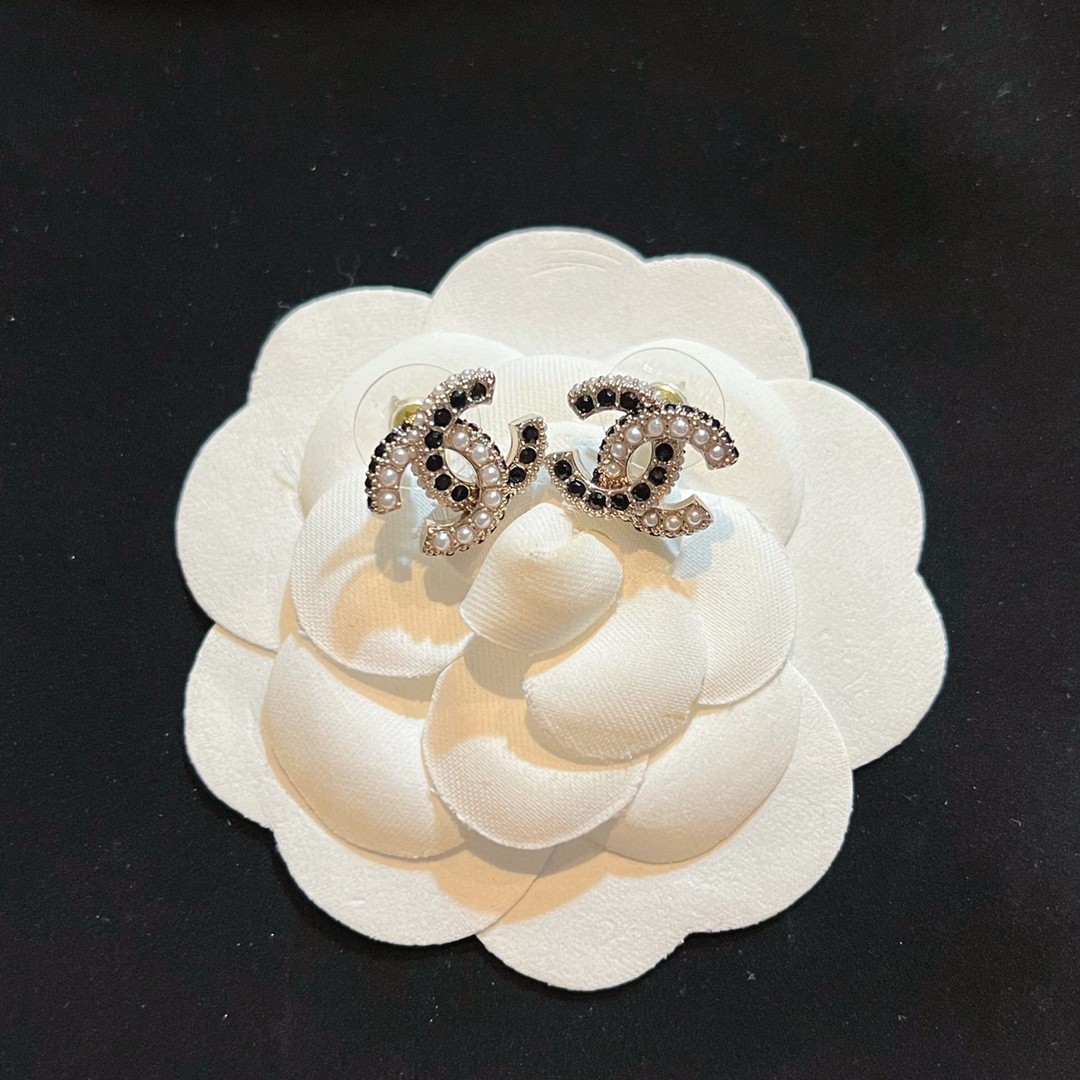 Chanel一比一耳環雙C珍珠拼色鑲鑽設計優雅氣質名媛風格