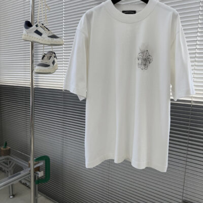 克羅心精品仿製短袖T恤百合花刺繡寬鬆版型簡約百搭歐美街頭風格