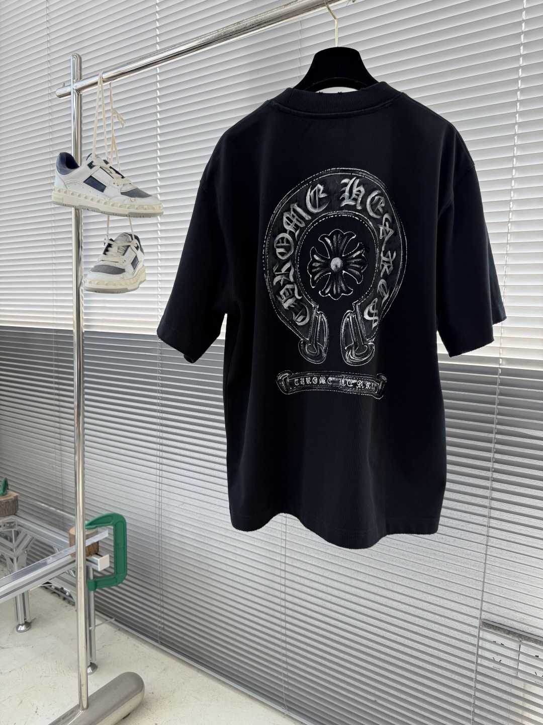 克羅心A貨短袖T恤百合花刺繡寬鬆版型簡約百搭潮流街頭風格設計