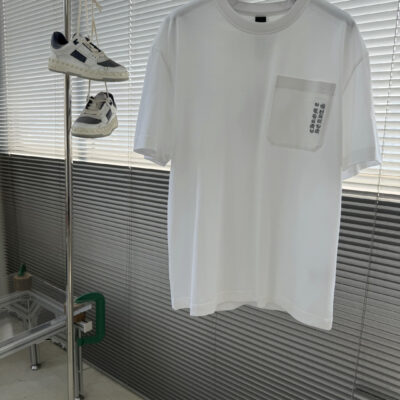 Chrome Hearts 高仿短袖T恤 白色口袋字母印花設計寬鬆百搭款 歐美潮流風格