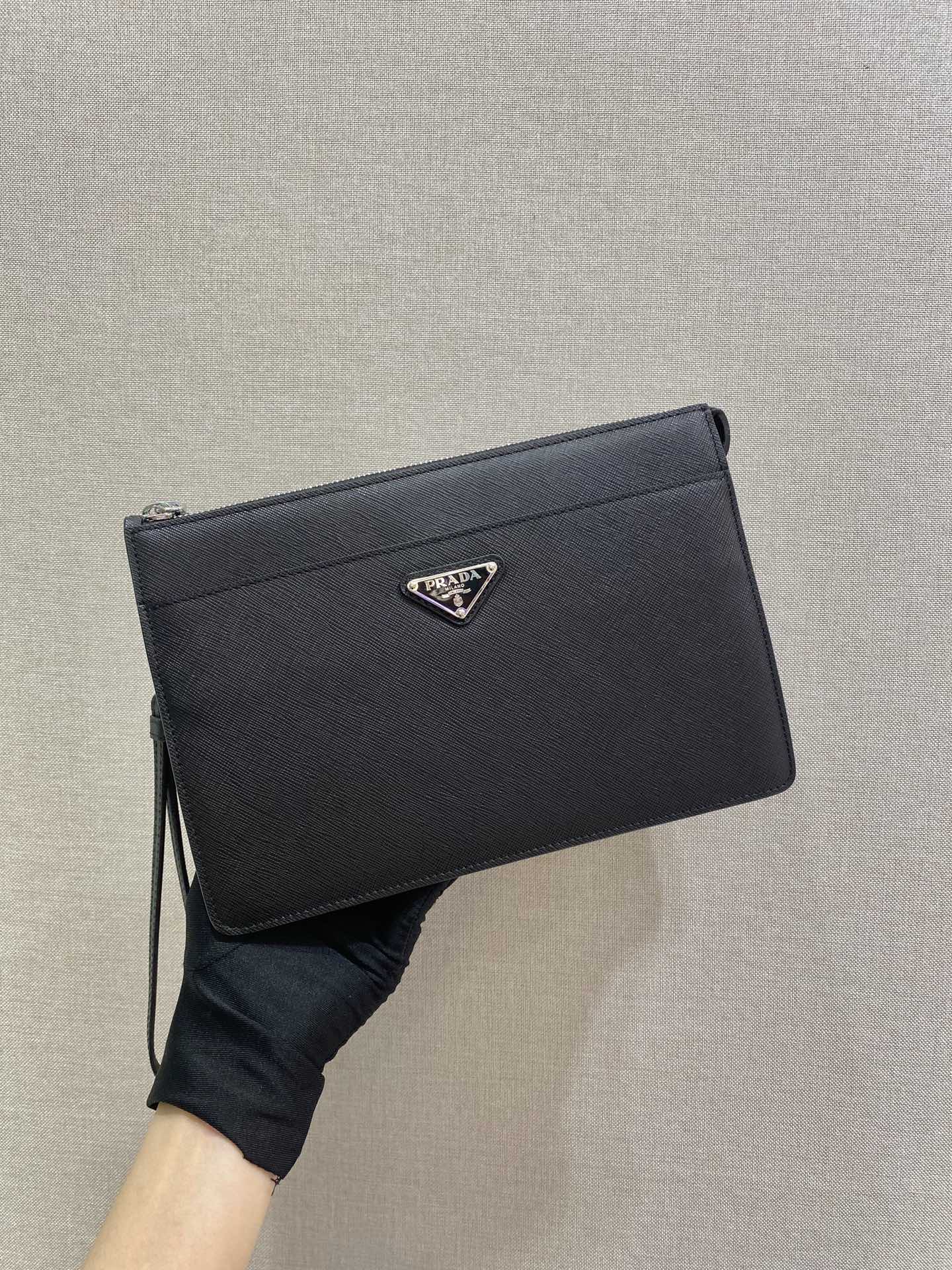 精品仿製 Prada2VF032 Saffiano皮革男士手包