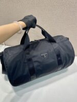 頂級原單 Prada2VC015A 三角徽標降落傘布旅行包