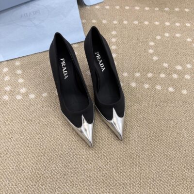 Prada頂級原單尖頭高跟鞋黑色拼接金屬鞋頭細跟設計氣質百搭精品女鞋