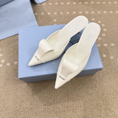 Prada高仿穆勒鞋白色亮面尖頭設計低跟拖鞋極簡優雅精品女鞋