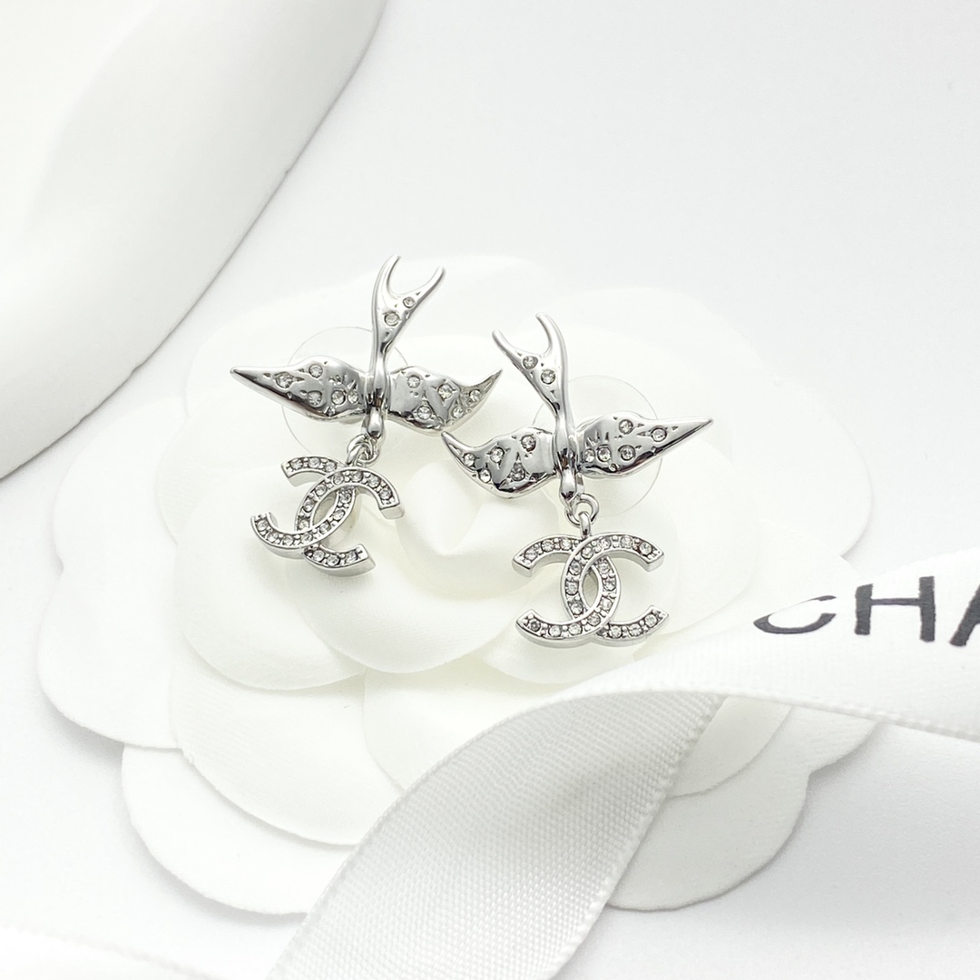 Chanel精品仿製雙C水鑽燕子耳環優雅垂墜耳飾氣質設計法式時尚女款