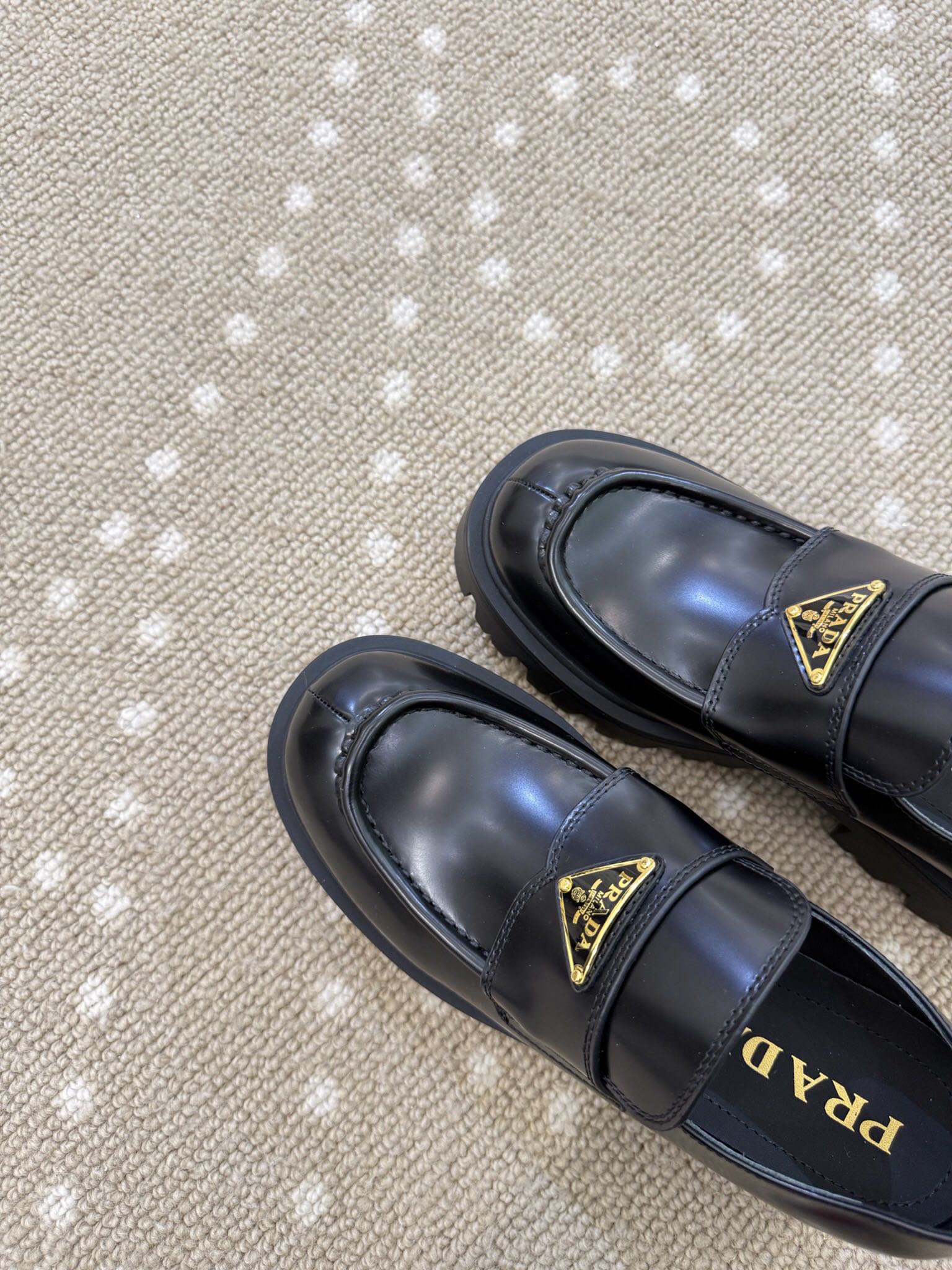 Prada一比一厚底樂福鞋黑色三角Logo設計復古百搭時尚女鞋