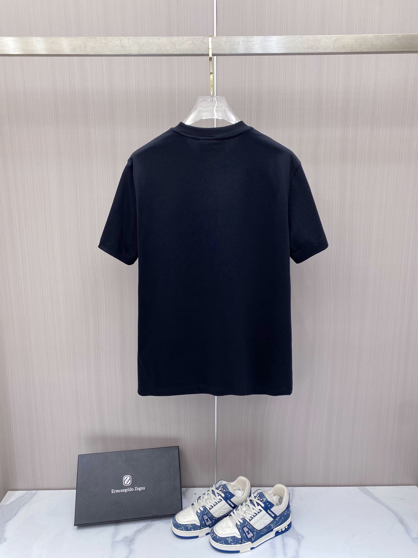 Gucci高仿短袖T恤黑色圓領GUCCI字母刺繡簡約百搭休閒上衣