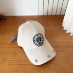 Chrome Hearts高仿十字徽章棒球帽米白色刺繡設計百搭休閒精品仿製款