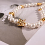 Louis Vuitton原單手鍊珍珠拼接LV吊飾設計優雅時尚精品風格