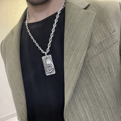 Gucci高仿網站項鍊復古銀色鏈條吊牌設計個性潮流高級風格