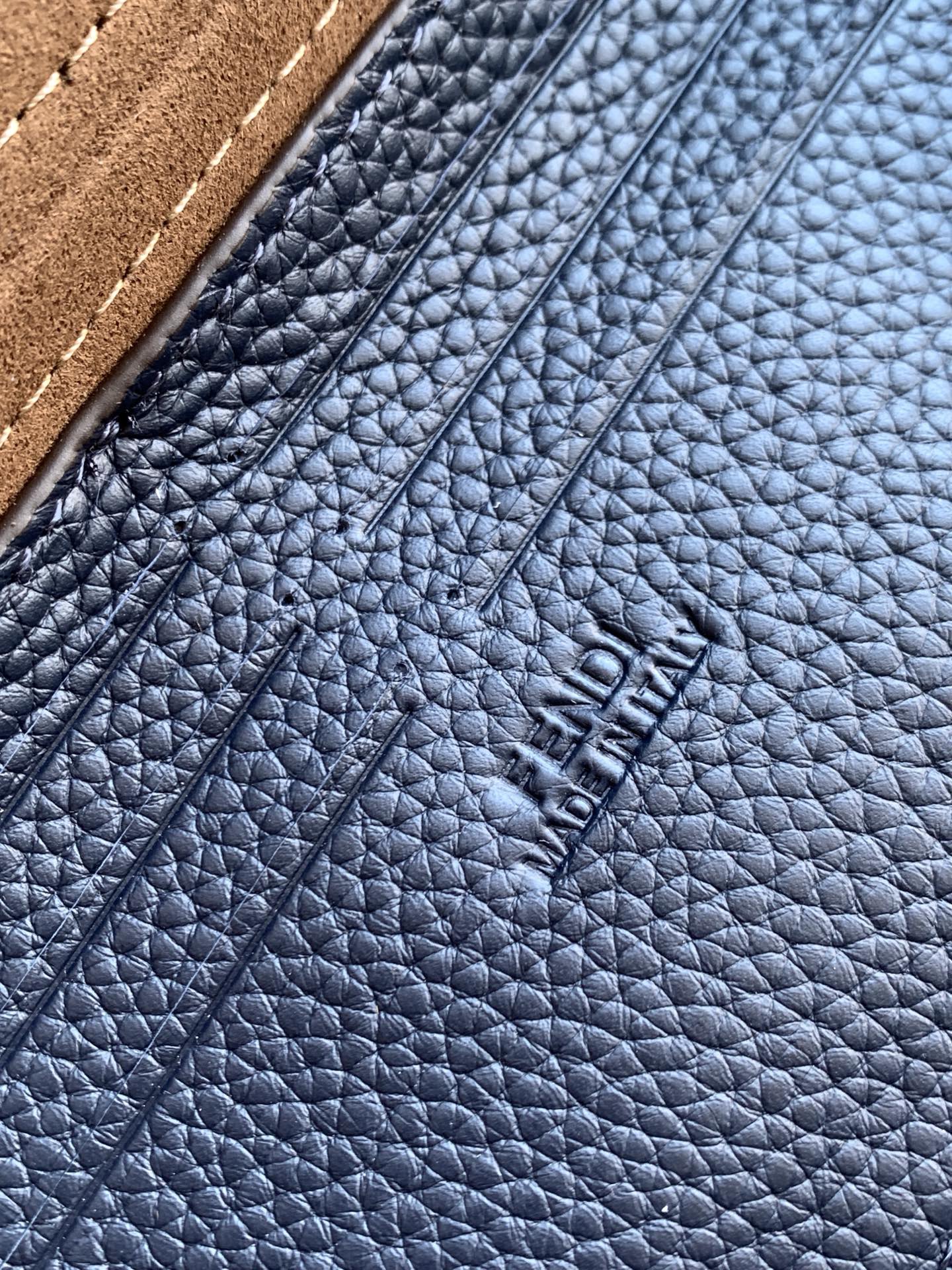 Fendi頂級原單 Baguette Soft Trunk 7VA565 FF Eclissi 提花斜背包