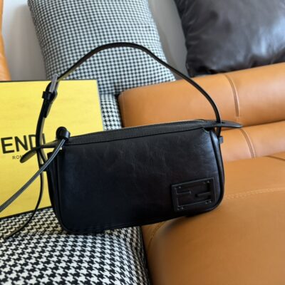 Fendi高仿Simply FENDI小號手袋黑色FF單肩斜背包優雅款