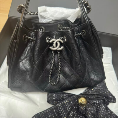 Chanel高仿水桶包黑色菱格紋鏈條束口設計經典優雅氣質款