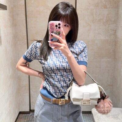 Fendi高仿FF老花針織短袖上衣一比一復刻滿版Logo修身氣質毛衣