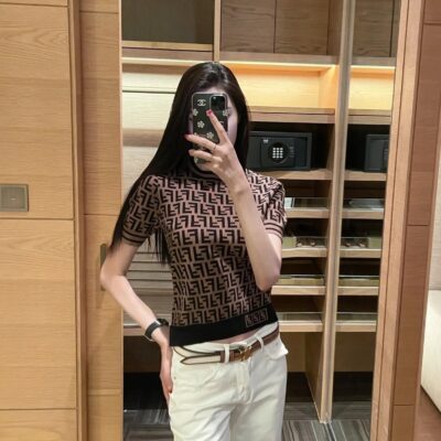 Fendi高仿FF老花針織短袖上衣一比一復刻經典棕色滿版Logo氣質毛衣